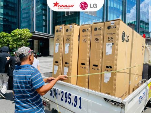 VINAGO bàn giao màn hình tương tác LG 86TR3DQ cho đối tác nhà thầu đa quốc gia